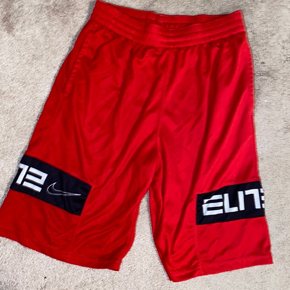 Nike Elite Shorts Size Youth XL 9” Seam